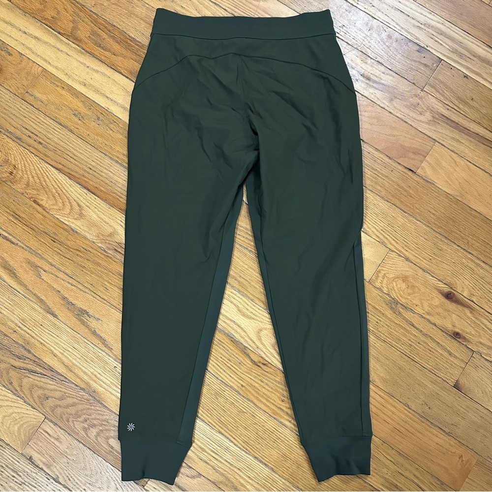 Athleta Headlands Hybrid Trek Jogger in Olive Aspen Size 8 - Picture 8 of 8